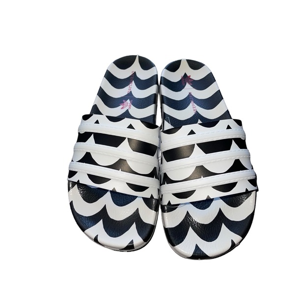 Adidas Women’s Marimekko Adilette Slides Wave Print Black and White - Picture 2 of 16